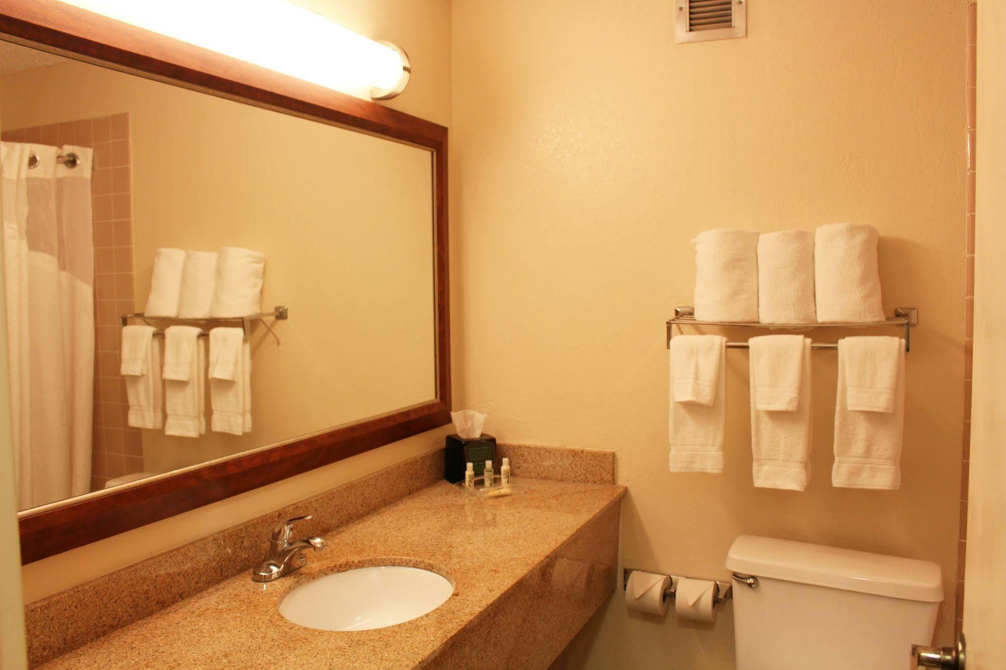 Comfort - Tulsa Hotel